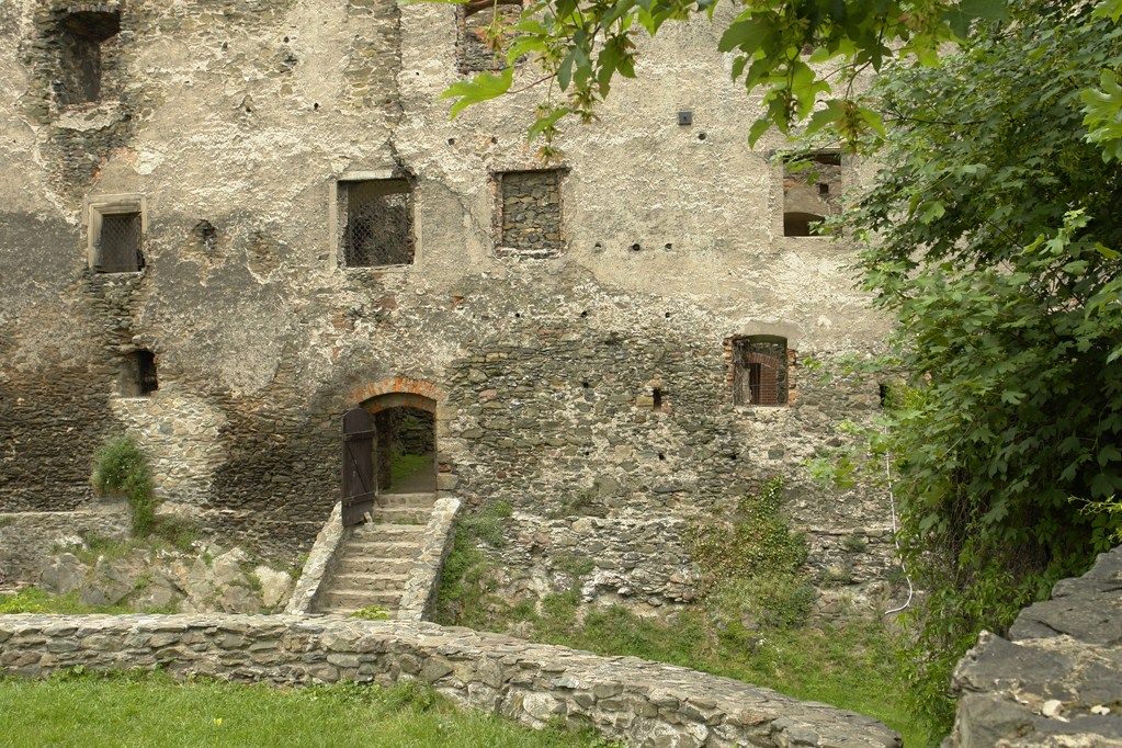 zamek bolkow 280